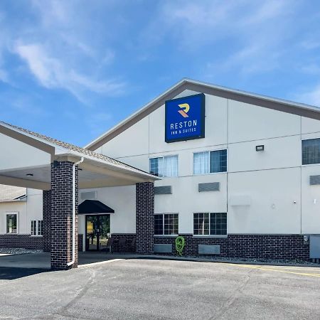 Reston Inn & Suites Spencer 외부 사진