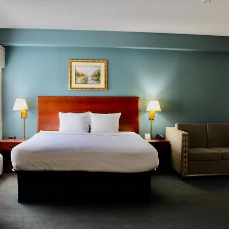 Reston Inn & Suites Spencer 외부 사진