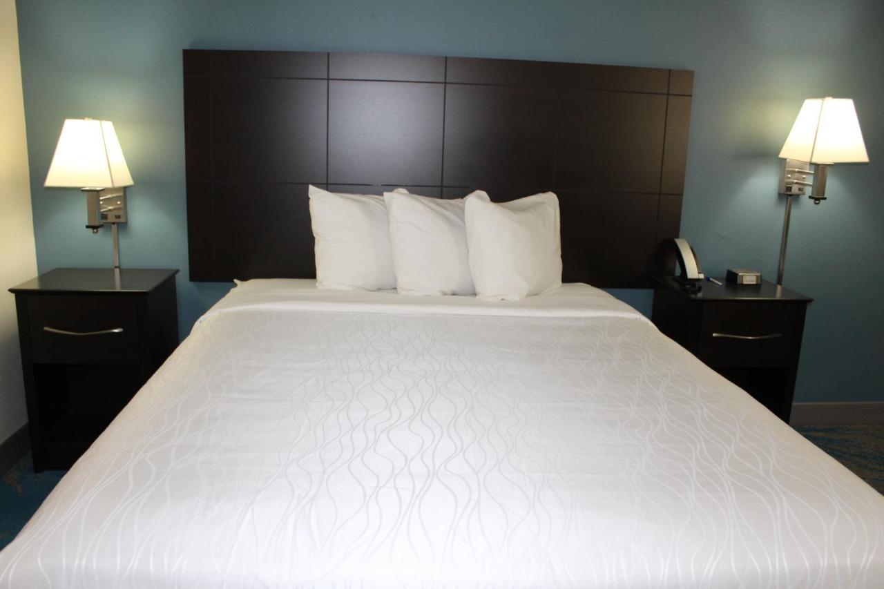 Reston Inn & Suites Spencer 외부 사진