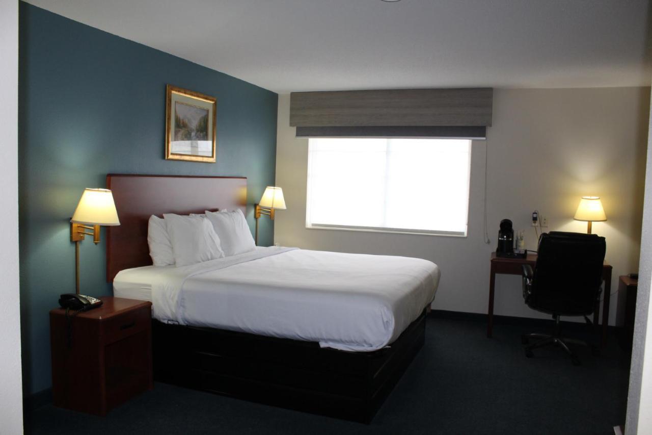 Reston Inn & Suites Spencer 외부 사진
