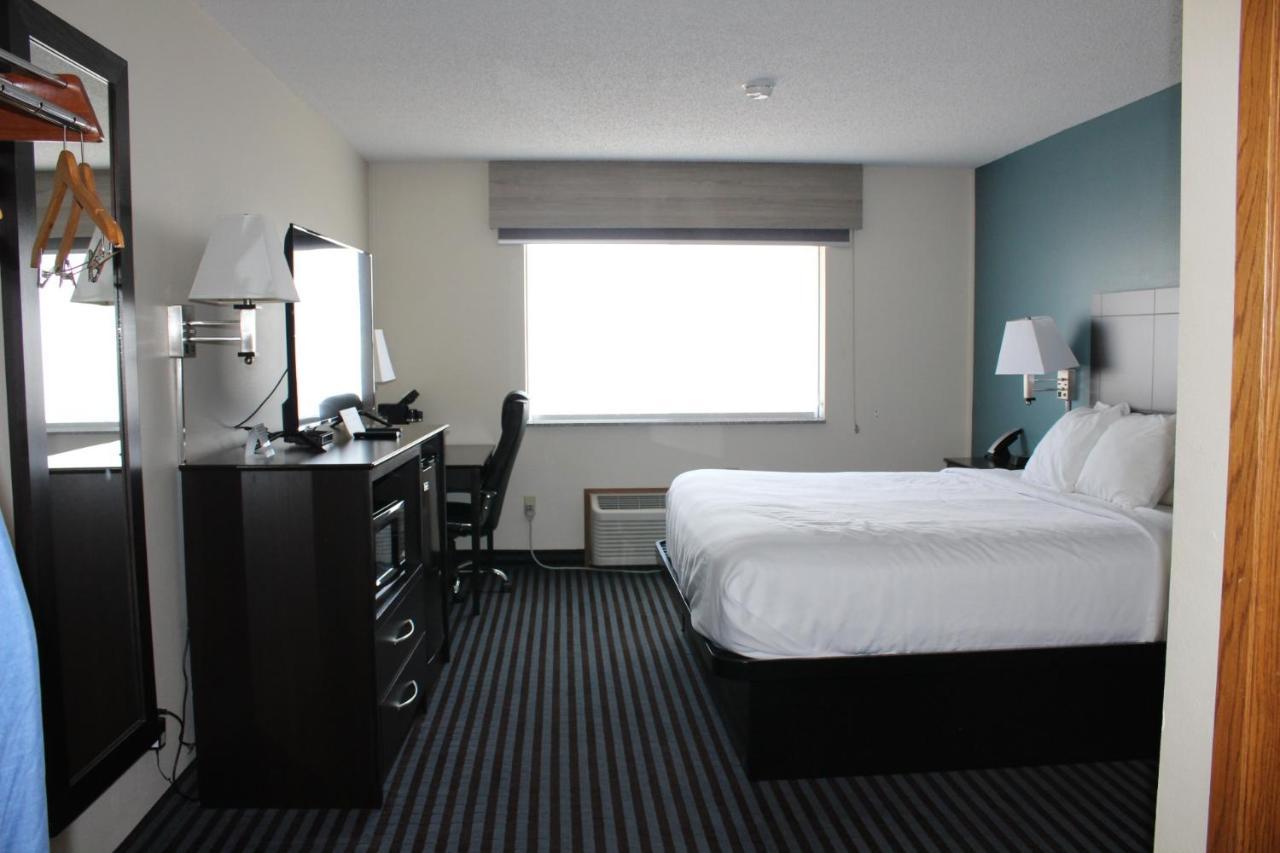 Reston Inn & Suites Spencer 외부 사진