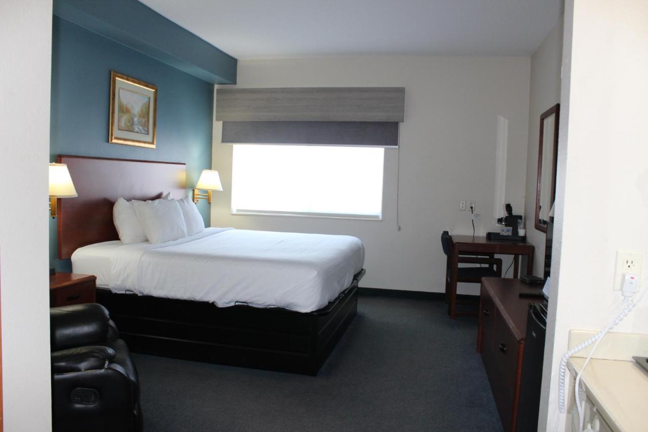 Reston Inn & Suites Spencer 외부 사진