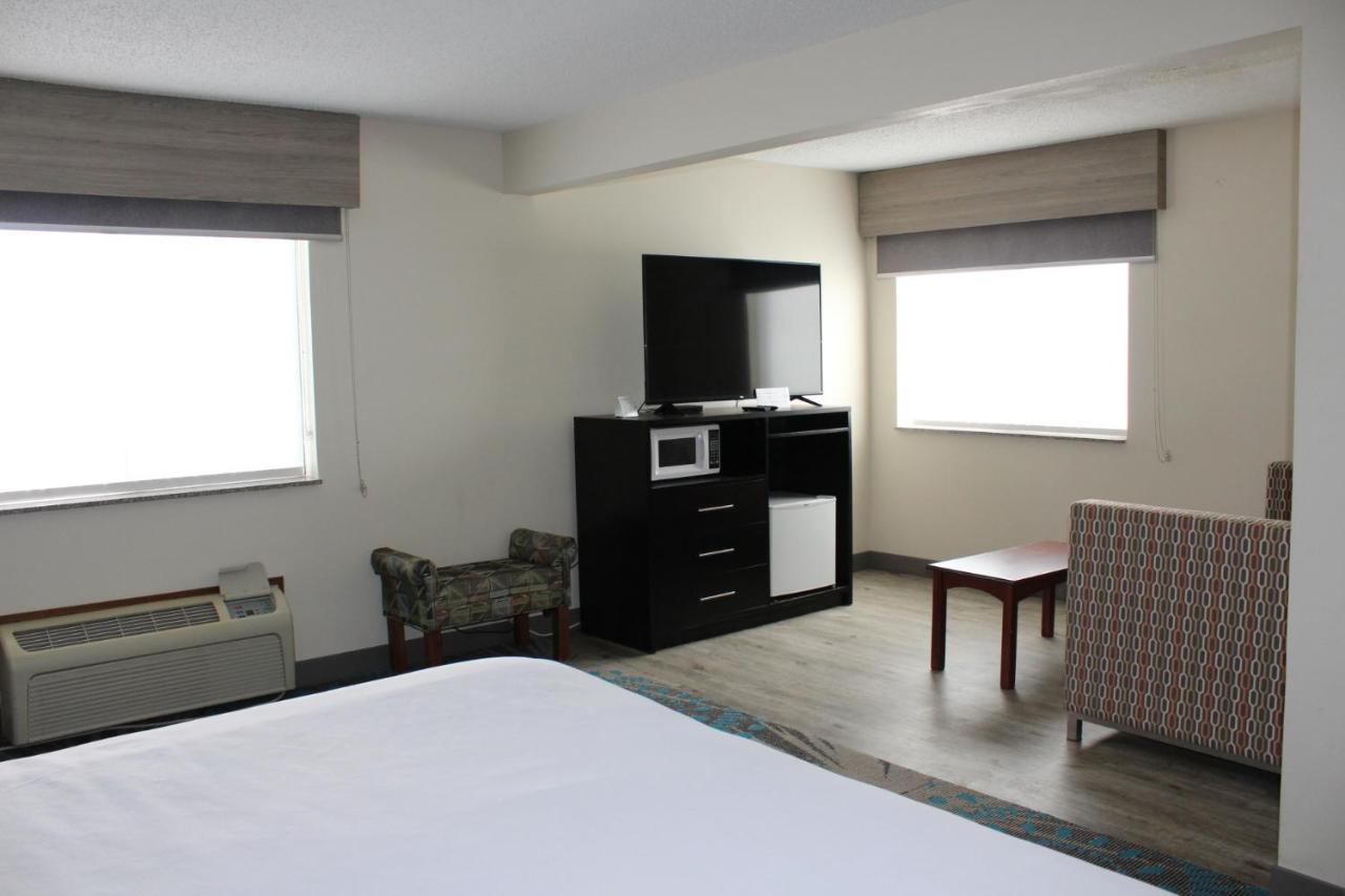 Reston Inn & Suites Spencer 외부 사진