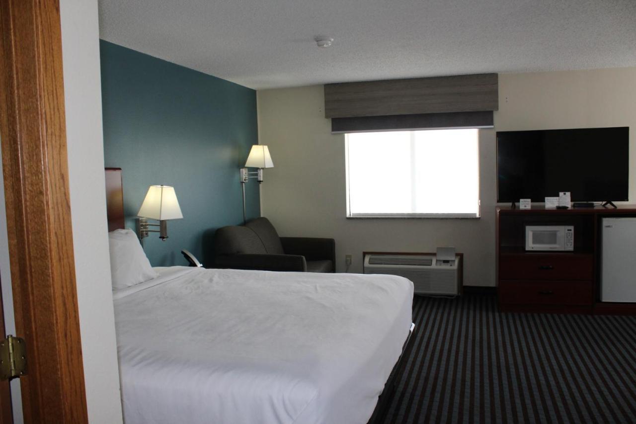Reston Inn & Suites Spencer 외부 사진
