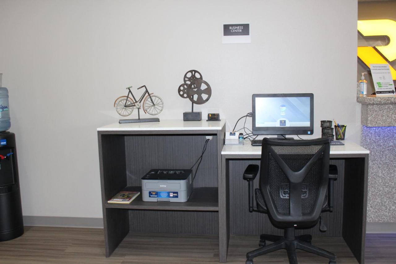 Reston Inn & Suites Spencer 외부 사진